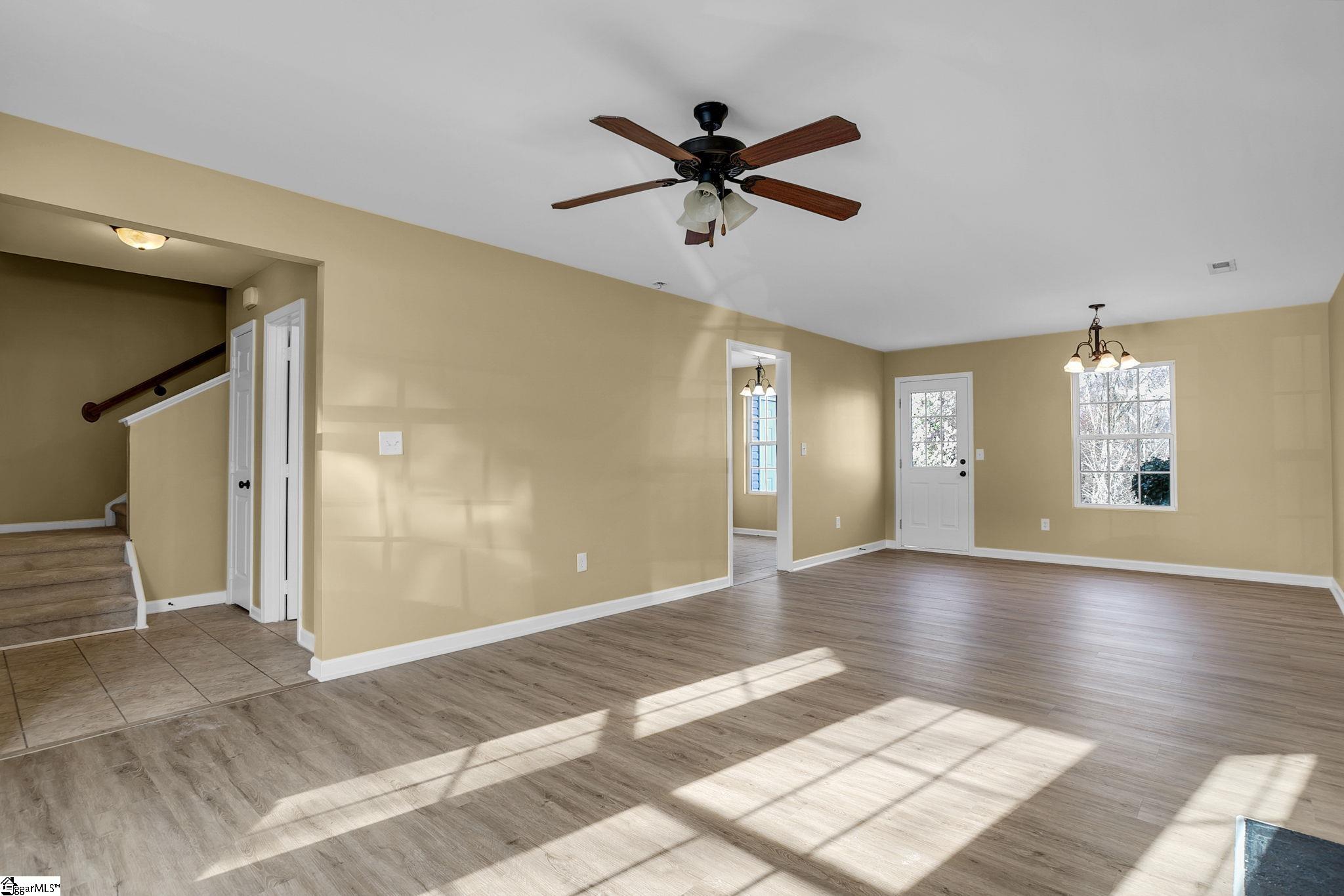 56 Hayfield Lane Greer, SC 29650 - Photo 5 of 34