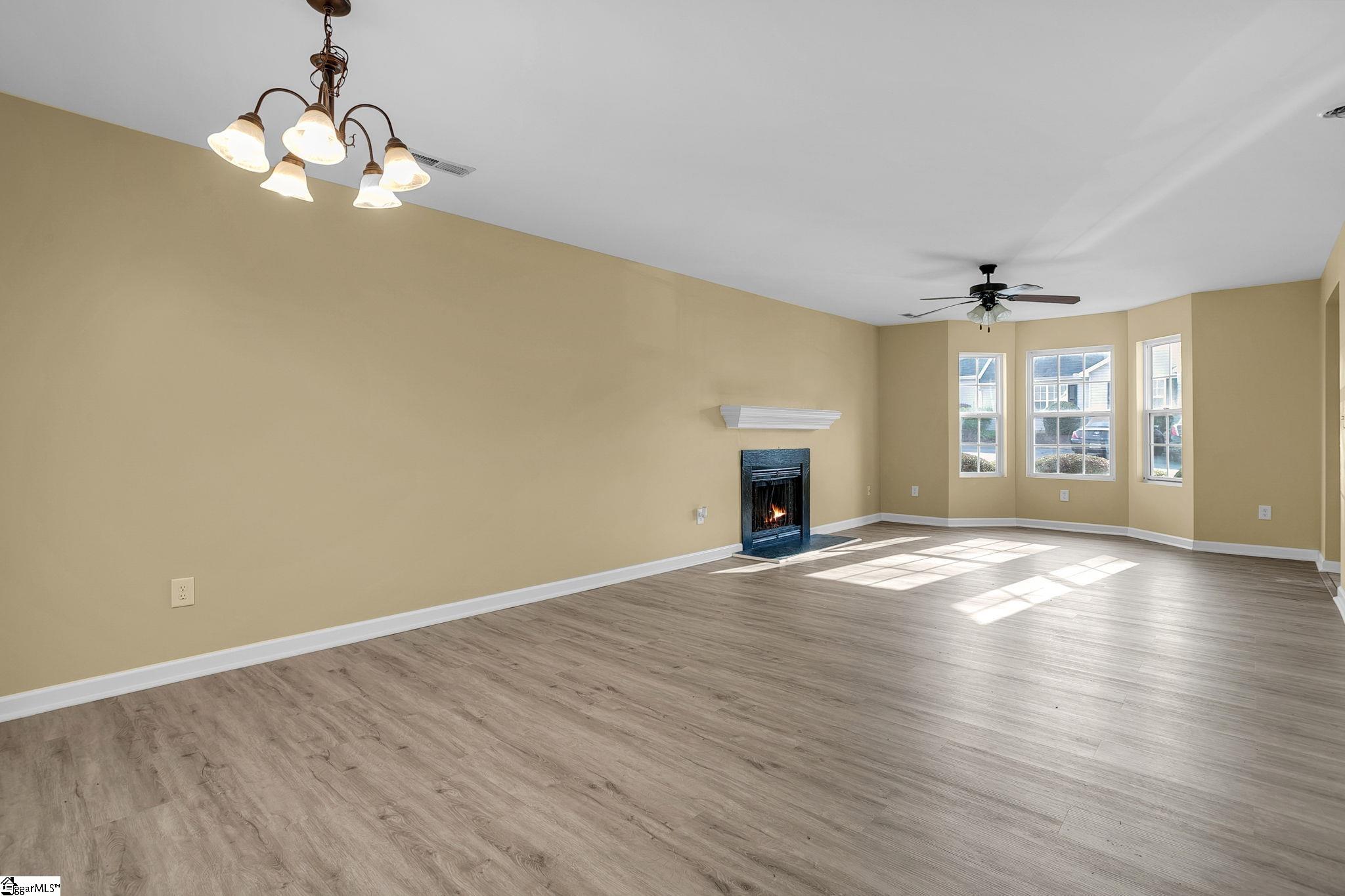 56 Hayfield Lane Greer, SC 29650 - Photo 7 of 34