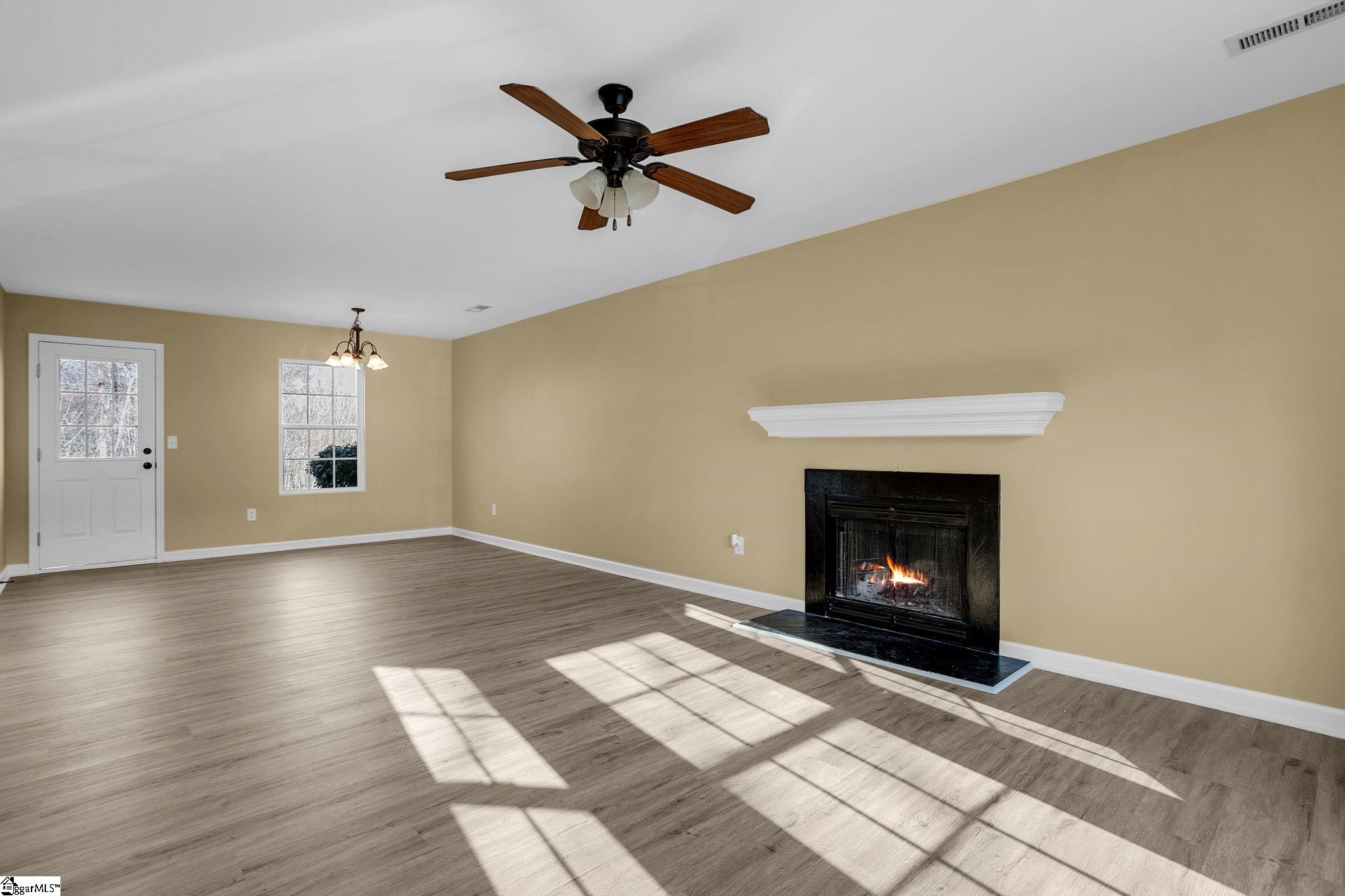 56 Hayfield Lane Greer, SC 29650 - Photo 8 of 34