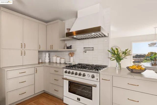 $1,048,000 | 6735 Cutting Boulevard, El Cerrito, CA 94530