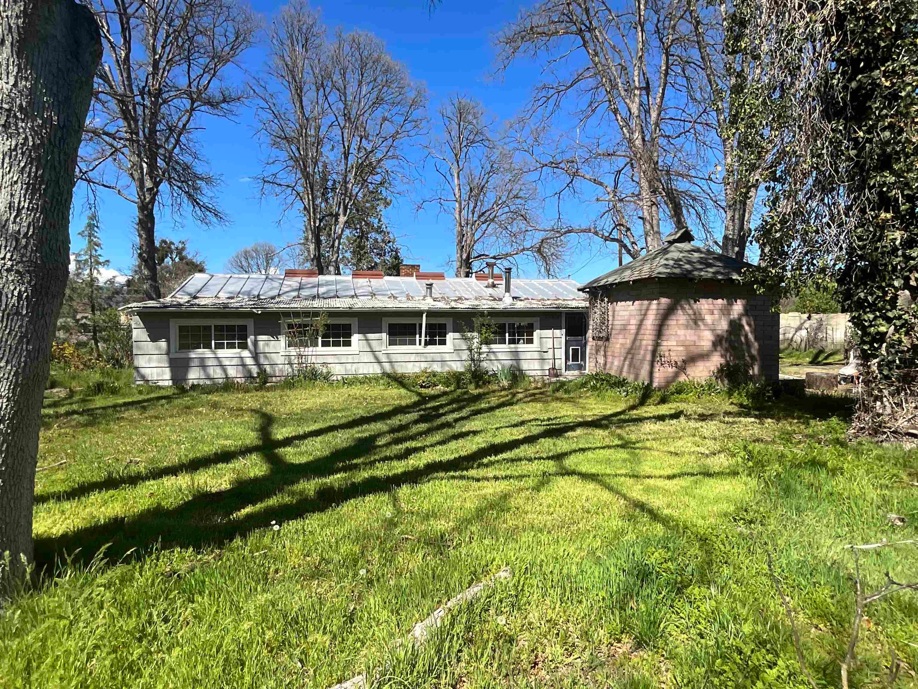 404 Dewitt Park Road Yreka, CA 96097 - Photo 33 of 37 Gallery Image 33