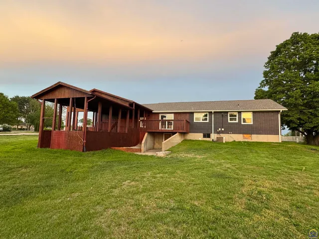 $275,000 | 151 North 5th Street, New Strawn, KS 66839
