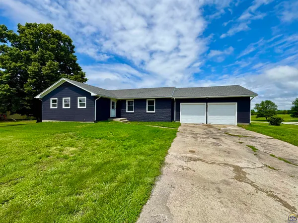 $275,000 | 151 North 5th Street, New Strawn, KS 66839