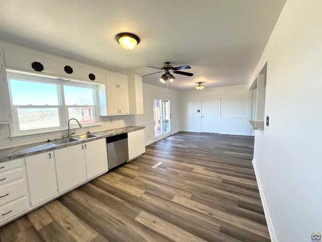 $275,000 | 151 North 5th Street, New Strawn, KS 66839