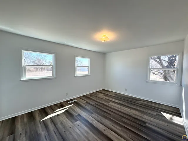 $275,000 | 151 North 5th Street, New Strawn, KS 66839