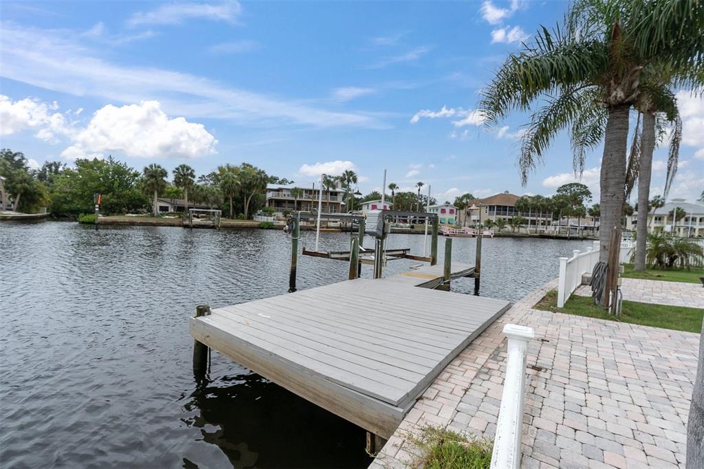 5440 Manatee Point Drive New Port Richey, FL 34652 - Photo 33 of 53