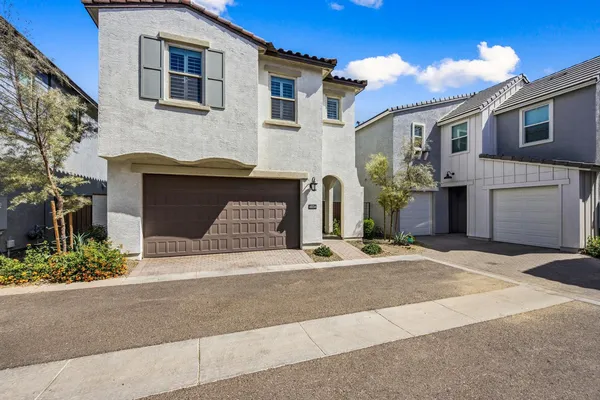 $2,400 | 4834 South Ferric, Mesa, AZ 85212