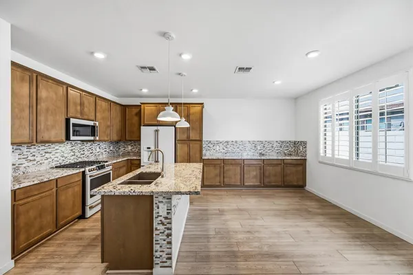 $2,400 | 4834 South Ferric, Mesa, AZ 85212
