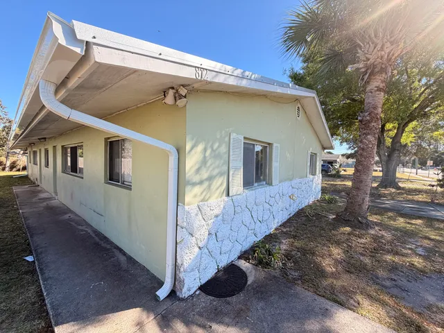 $2,000 | 812 North 24th Street, Fort Pierce, FL 34950