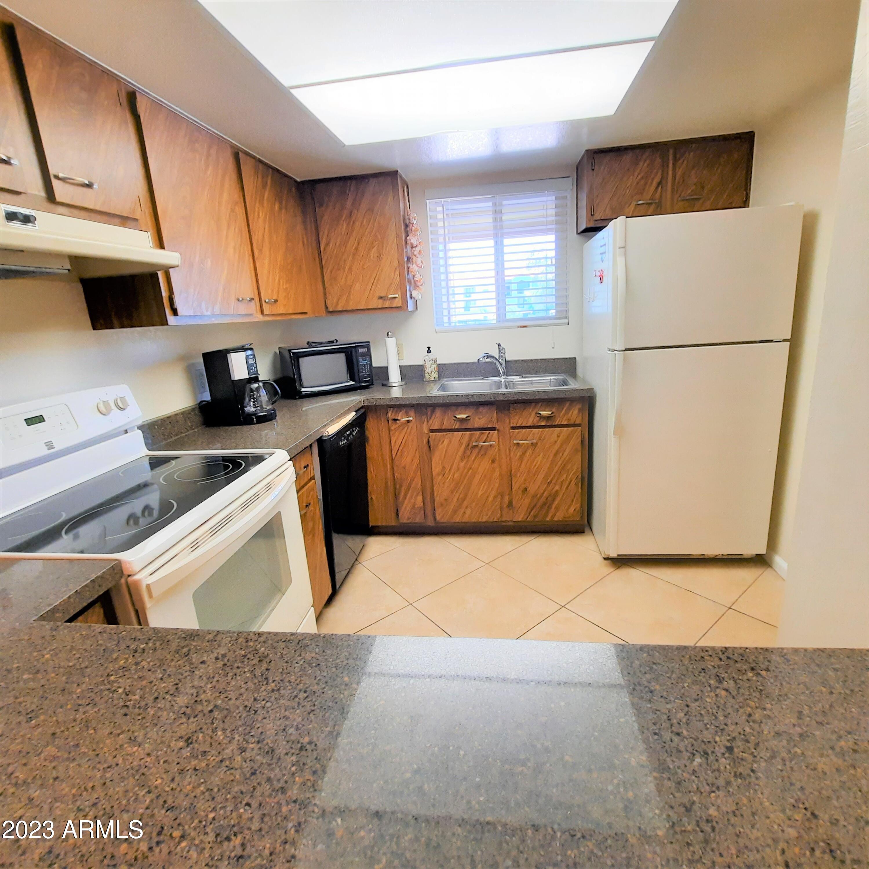 4150 East Cactus Road, Unit 219 Phoenix, AZ 85032 - Photo 7 of 26 20230525_113935 (2)