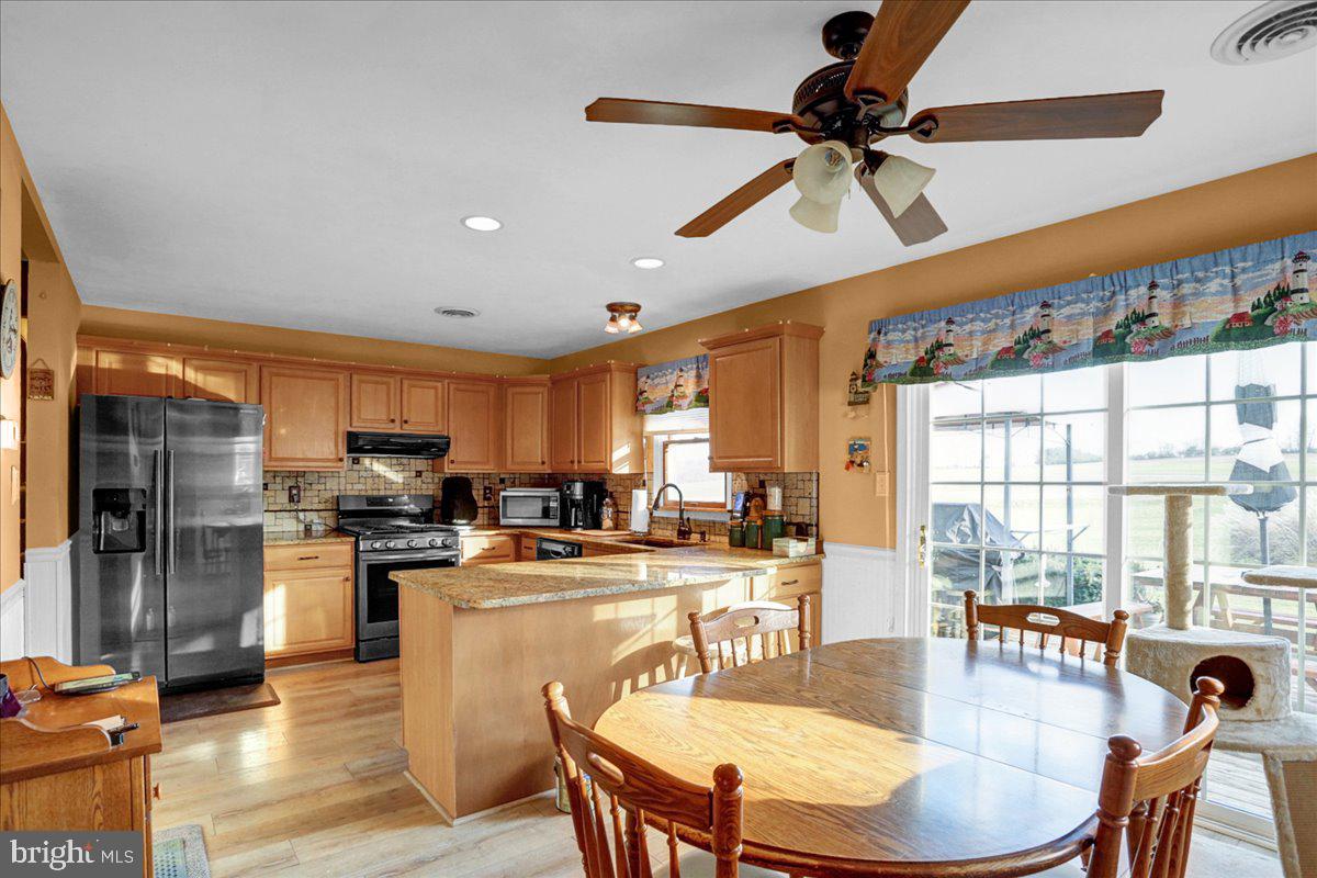 136 Davis Bridge Road Bernville, PA 19506 - Photo 14 of 31 Kitchen