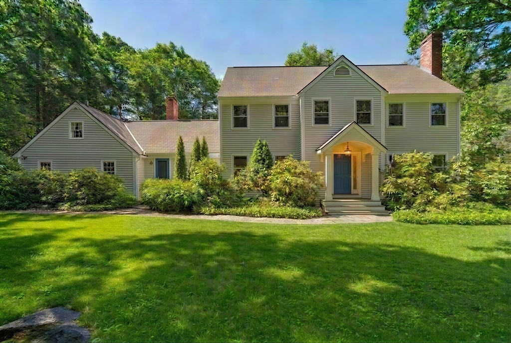 7 Loading Place Road Manchester, MA 01944 - Photo 1 of 32