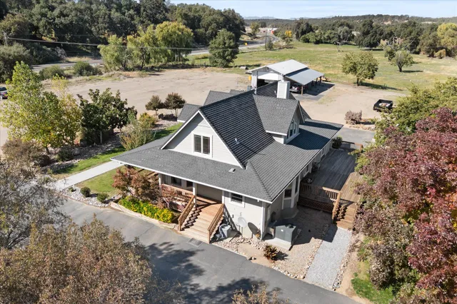 a view of a terrace with sitting area
