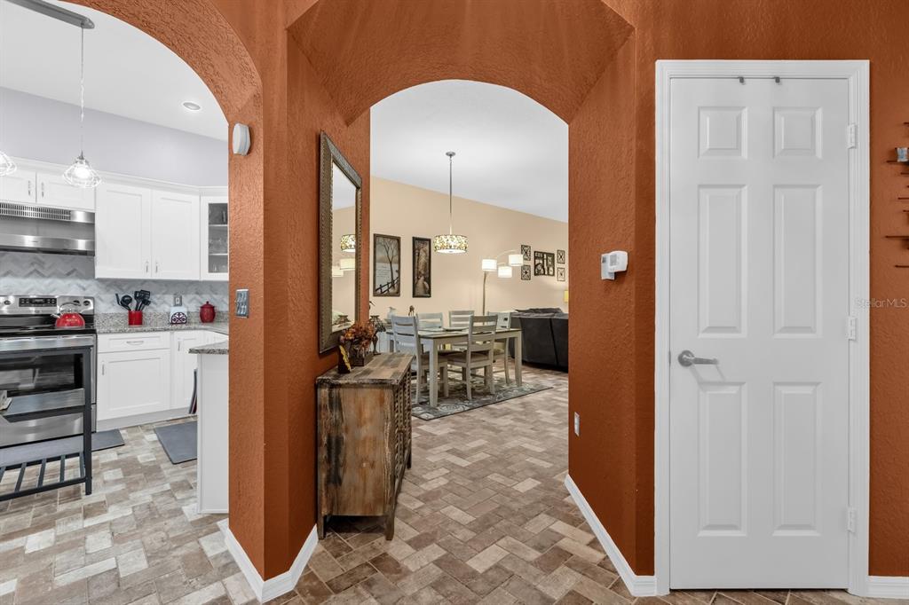 7945 Southwest 115th Loop Ocala, FL 34476 - Photo 6 of 32 Gallery Image 6
