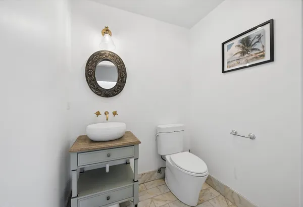 $630,000 | 7807 Nagle Avenue, Burbank, IL 60459
