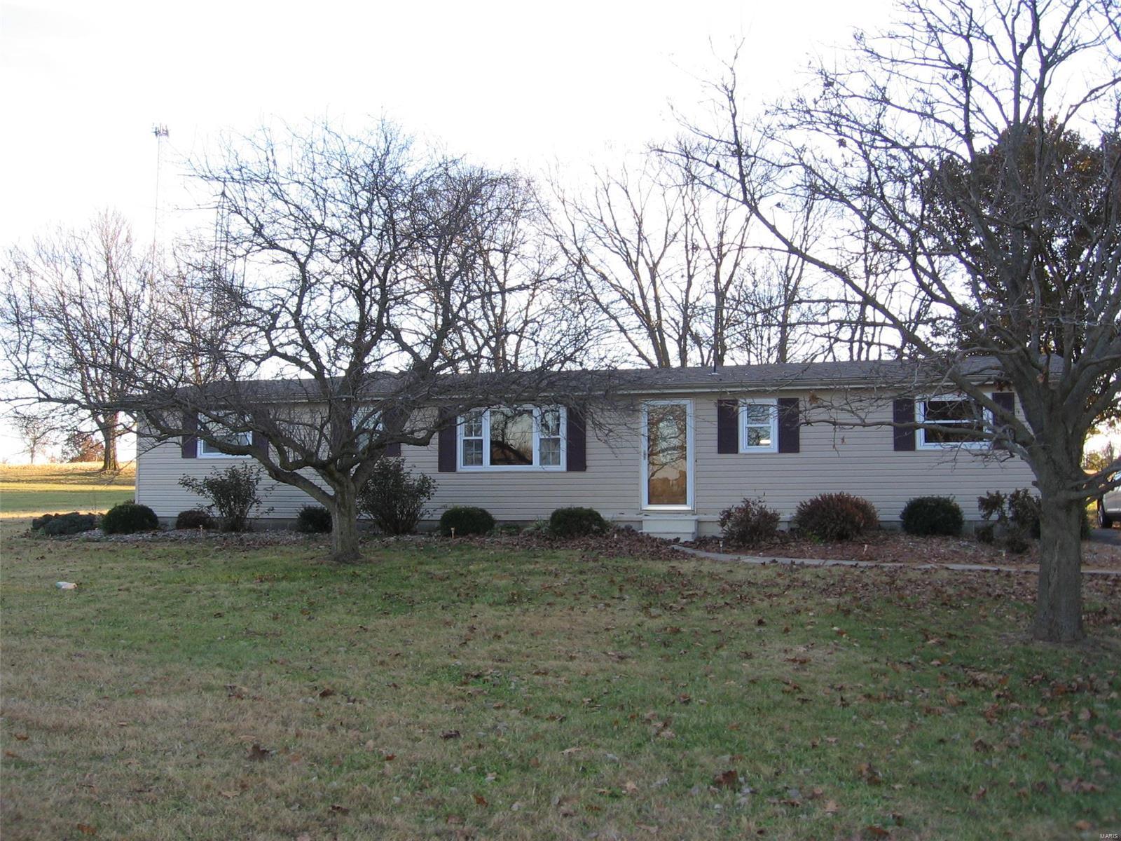 19826 Keyesport Road Carlyle, IL 62231 - Photo 2 of 35