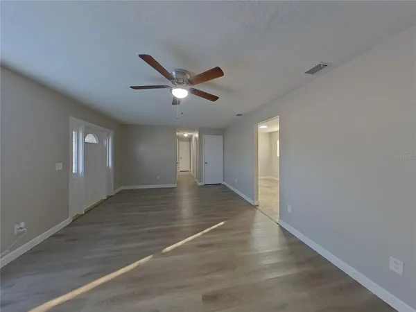 $1,919 | Undisclosed Address, Seffner, FL 33584