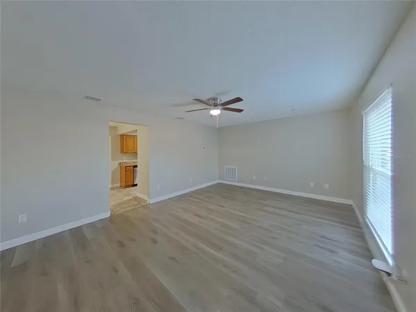 $1,919 | Undisclosed Address, Seffner, FL 33584