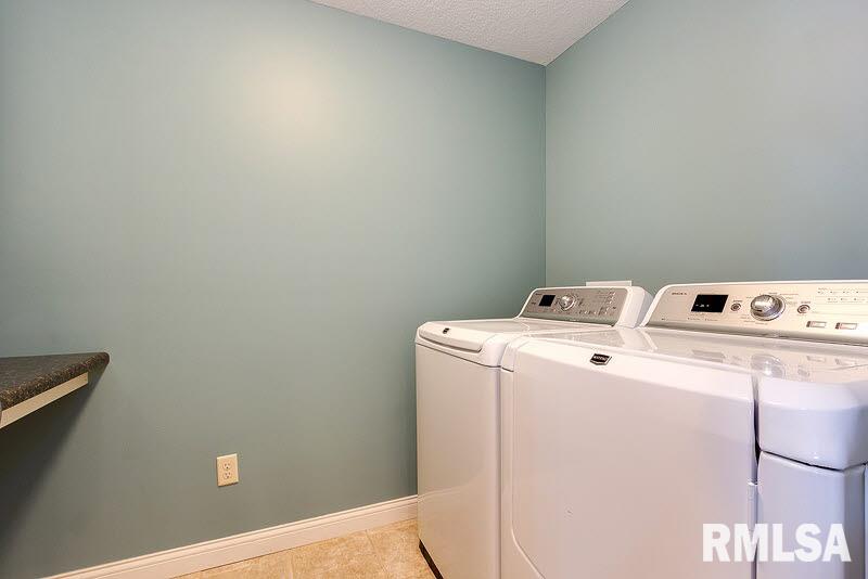 1510 Fox Ridge Road Eldridge, IA 52748 - Photo 11 of 24 Gallery Image 11