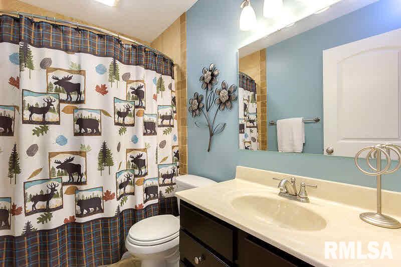 1510 Fox Ridge Road Eldridge, IA 52748 - Photo 19 of 24 Gallery Image 19