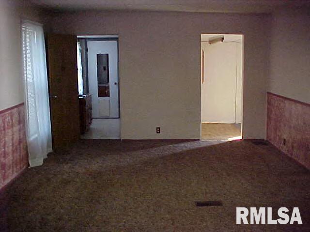 1510 Fox Ridge Road Eldridge, IA 52748 - Photo 3 of 24 Gallery Image 3