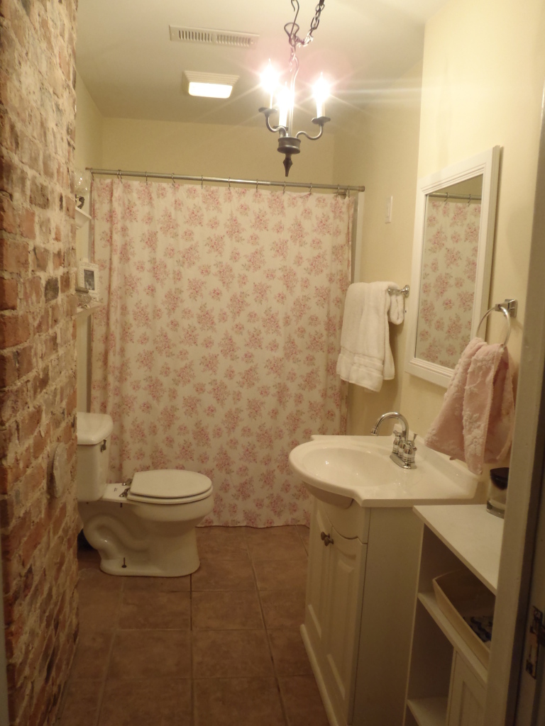 2019 Trinity Road Troutville, VA 24175 - Photo 21 of 25 Remodeled full hallway upper bath
