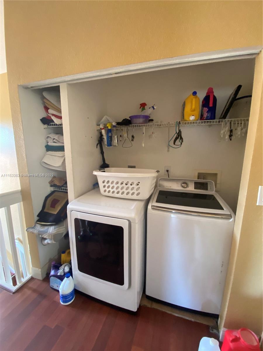 2101 Northeast 37th Road Homestead, FL 33033 - Photo 8 of 11 a utility room with dryer and washer