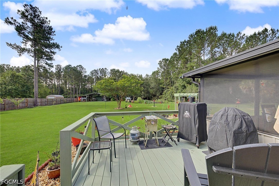 9915 Nichols Lake Road Milton, FL 32583 - Photo 28 of 39