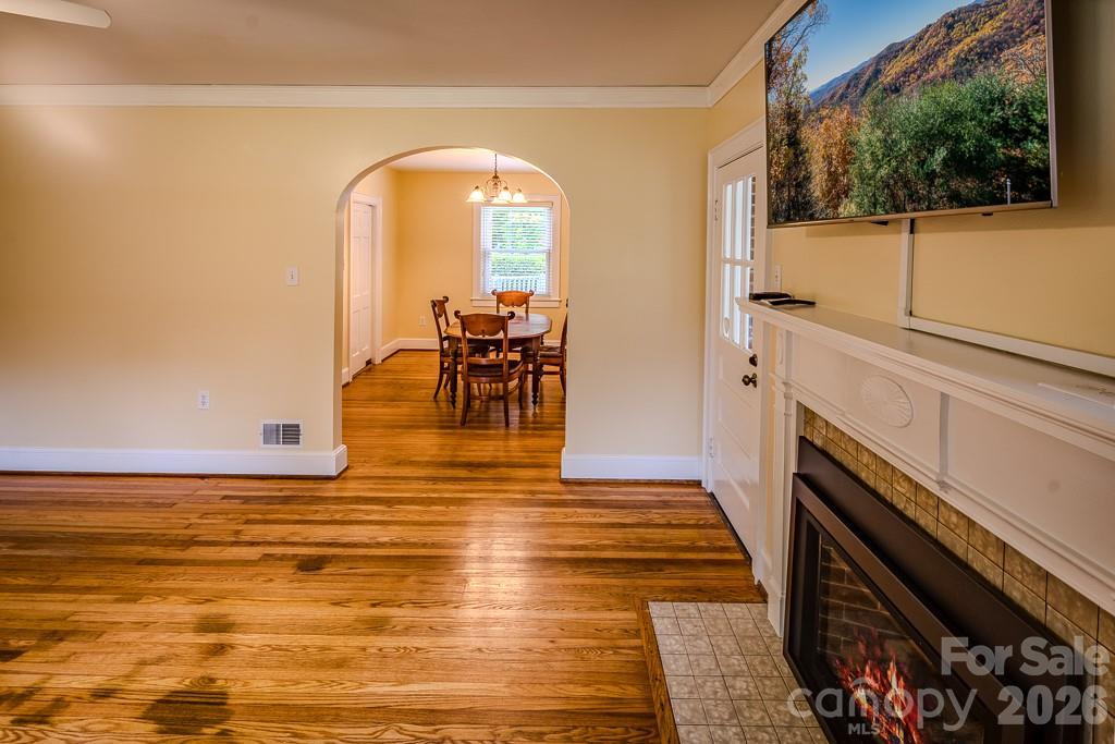 803 1st Avenue North Conover, NC 28613 - Photo 10 of 37