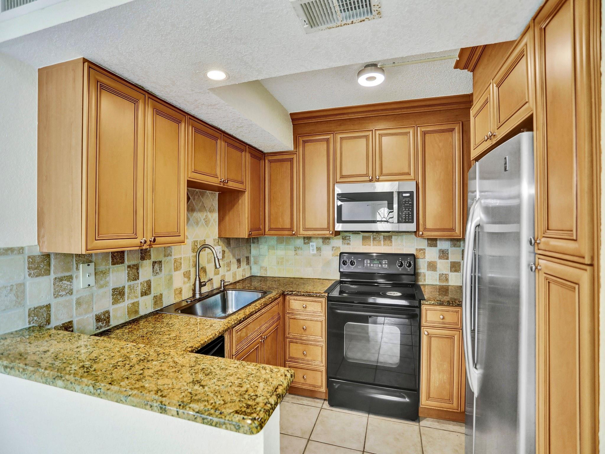 8080 Severn Drive, Unit A Boca Raton, FL 33433 - Photo 3 of 46 Photo 3