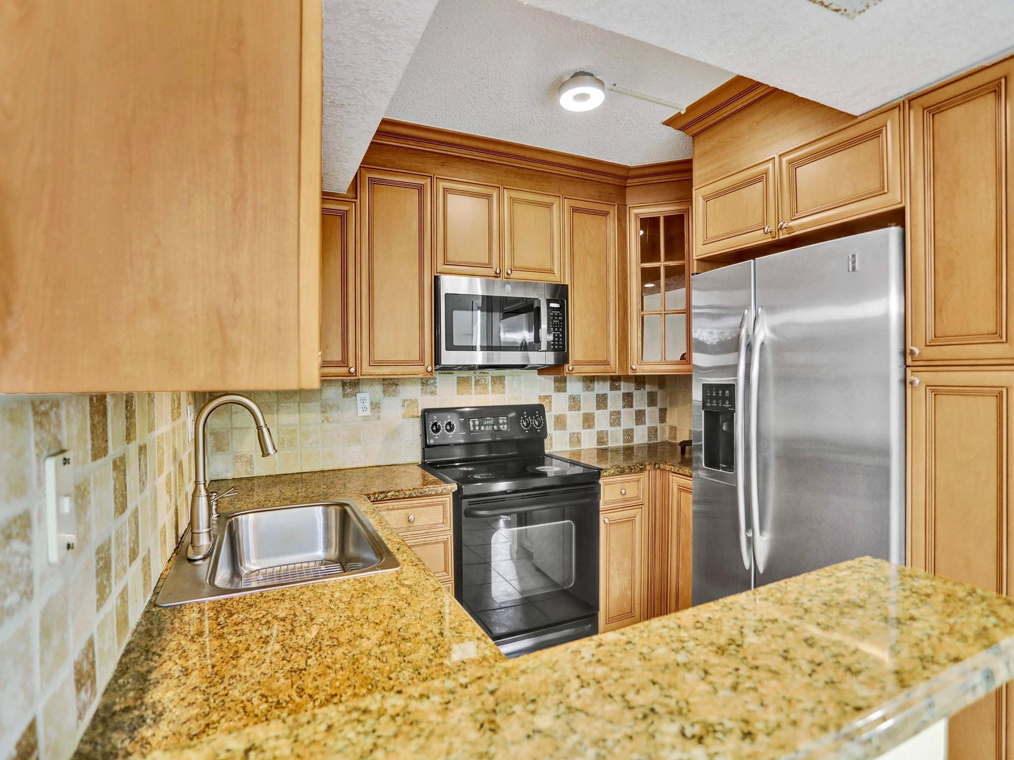 8080 Severn Drive, Unit A Boca Raton, FL 33433 - Photo 4 of 46 Photo 4