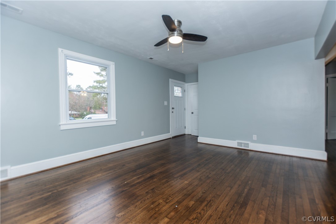 906 Hampton Road Petersburg, VA 23805 - Photo 4 of 19 Gallery Image 4