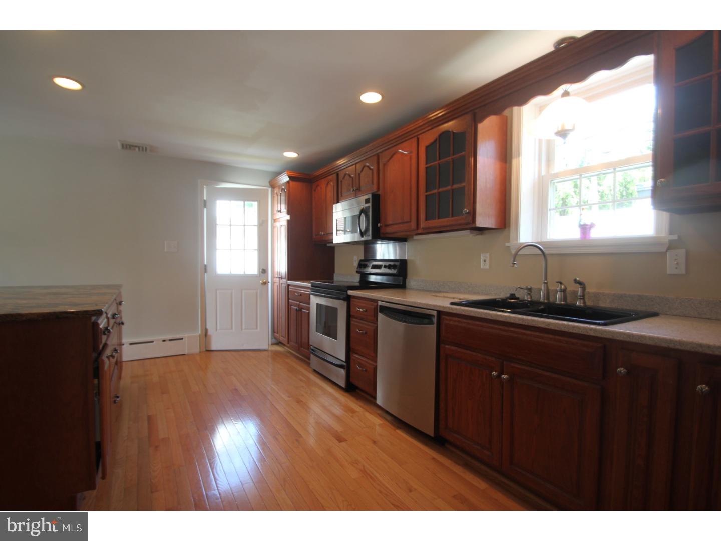 105 Friendship Road Drexel Hill, PA 19026 - Photo 7 of 23 Kitchen