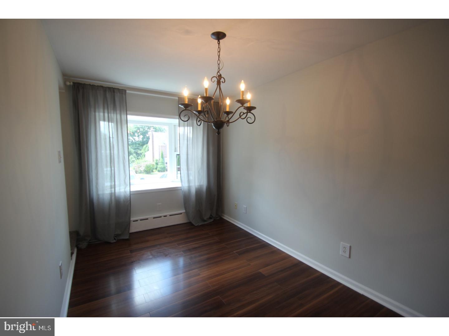 105 Friendship Road Drexel Hill, PA 19026 - Photo 10 of 23 Family Room