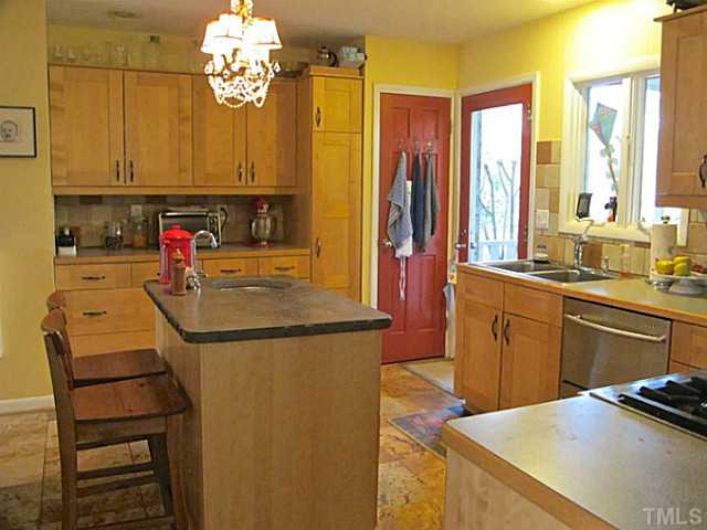 1919 Highland Place Raleigh, NC 27607 - Photo 10 of 19 Kitchen