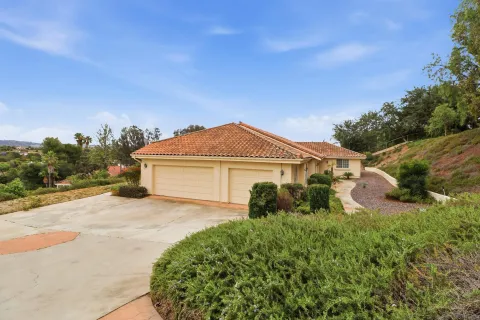 $1,200,000 | 3844 Alta Vista Drive, Fallbrook, CA 92028