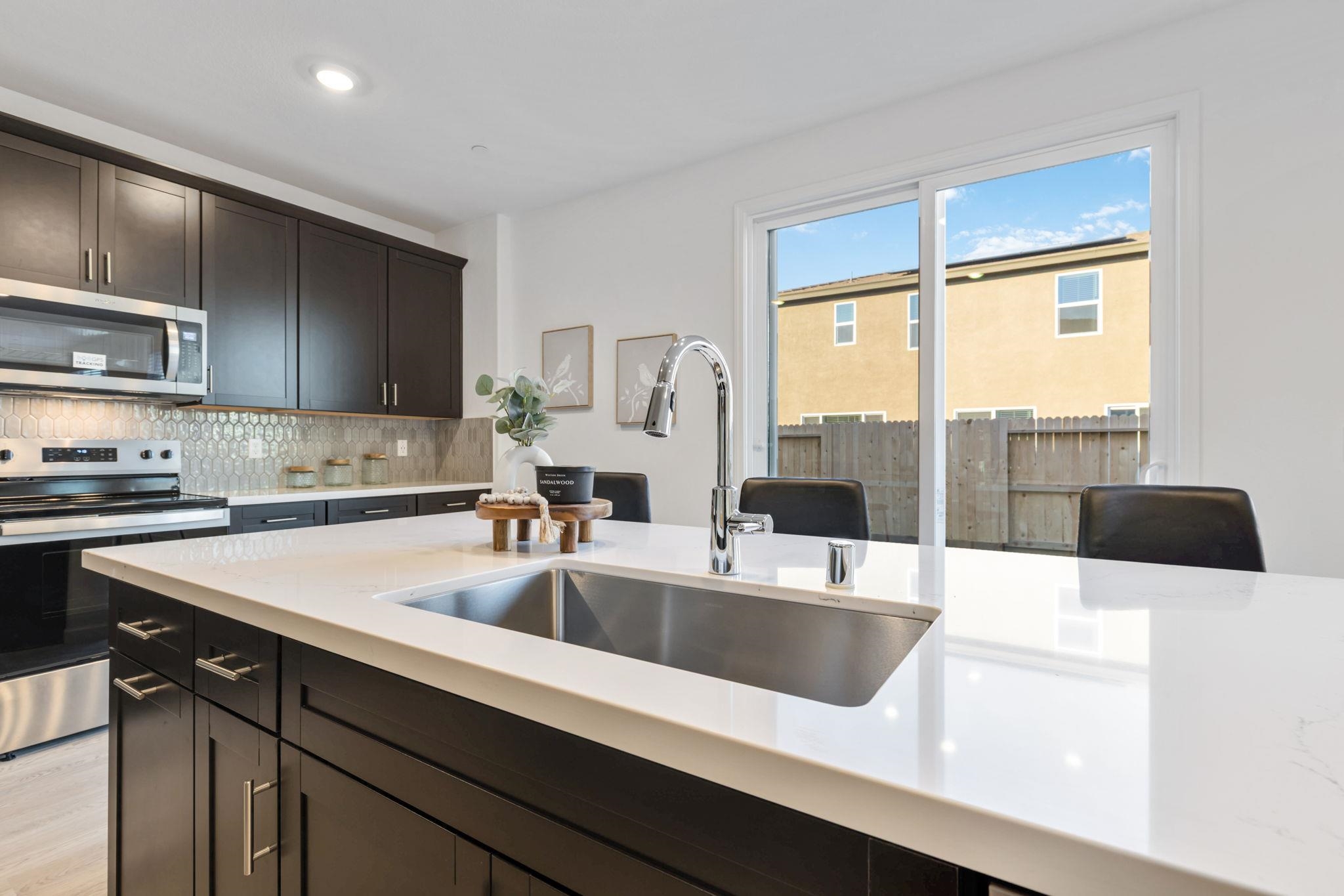 2521 Sather Street Manteca, CA 95337 - Photo 12 of 52