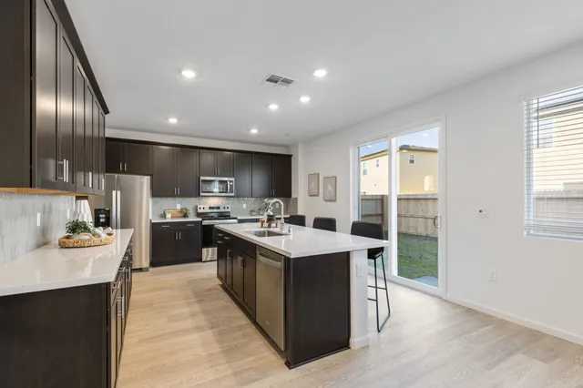 $699,000 | 2521 Sather Street, Manteca, CA 95337