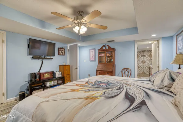 $237,000 | 1744 Snake Hollow Road, Sneedville, TN 37869