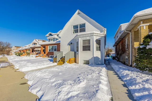 $439,000 | 1719 North Merrimac Avenue, Chicago, IL 60639
