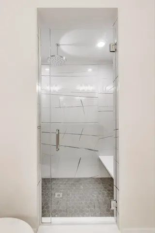 $665,000 | 3339 North Ridgeway Avenue, Unit 1S, Chicago, IL 60618