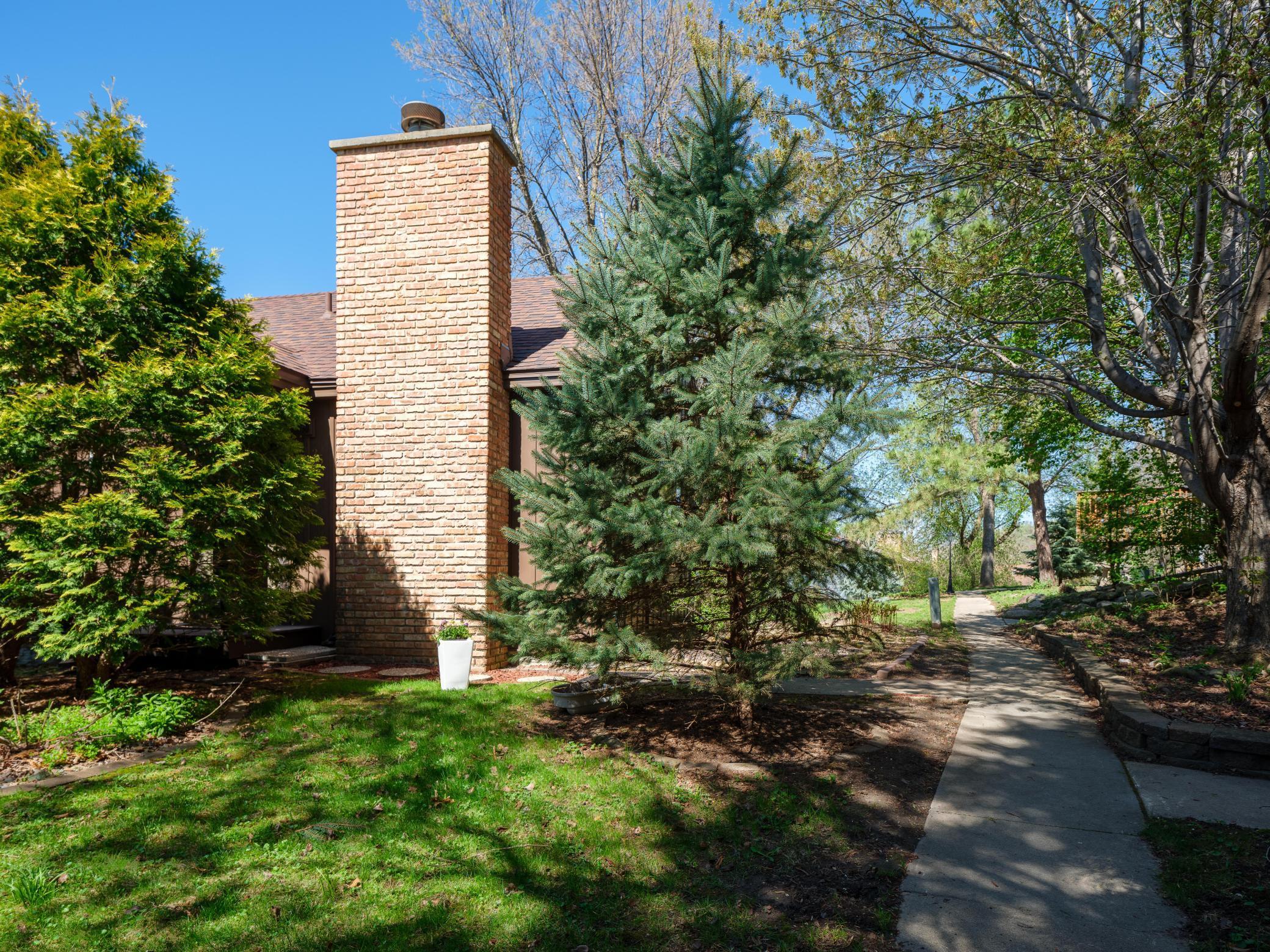 215 Elton Hills Drive Northwest, Unit 35 Rochester, MN 55901 - Photo 5 of 23