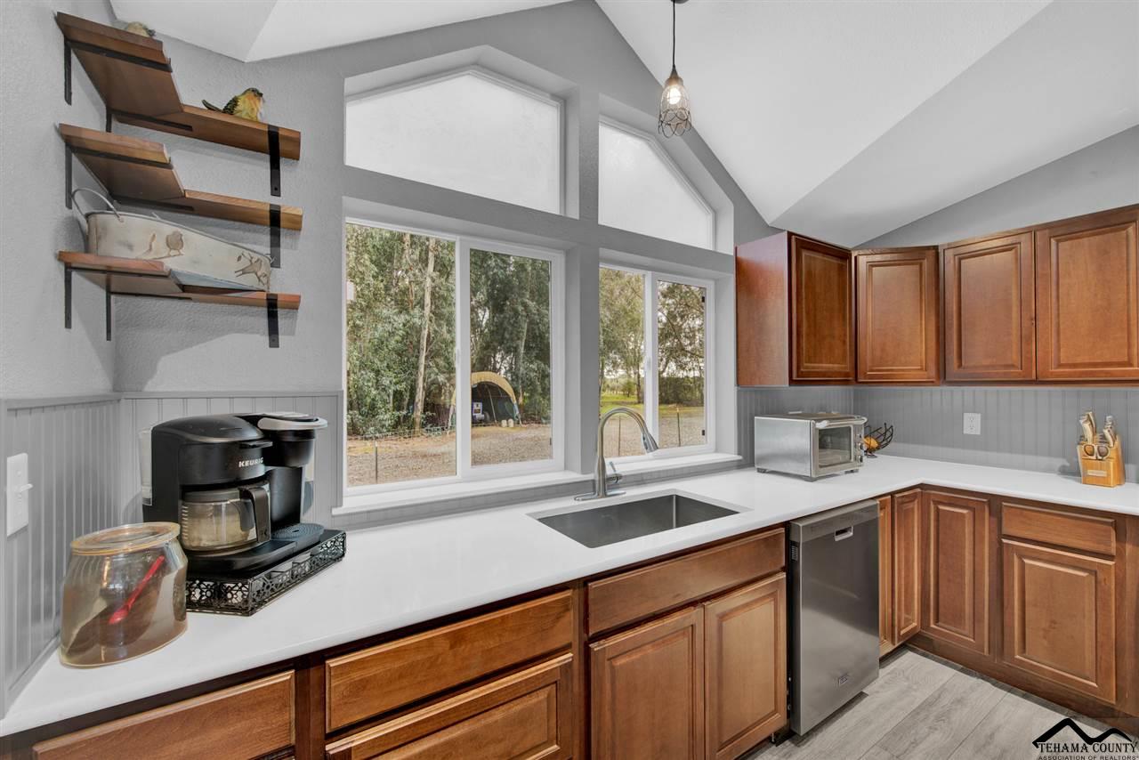 5460 Toomes Avenue Corning, CA 96021 - Photo 34 of 73