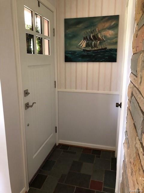 28229 Bayberry Road Farmington Hills, MI 48331 - Photo 14 of 45