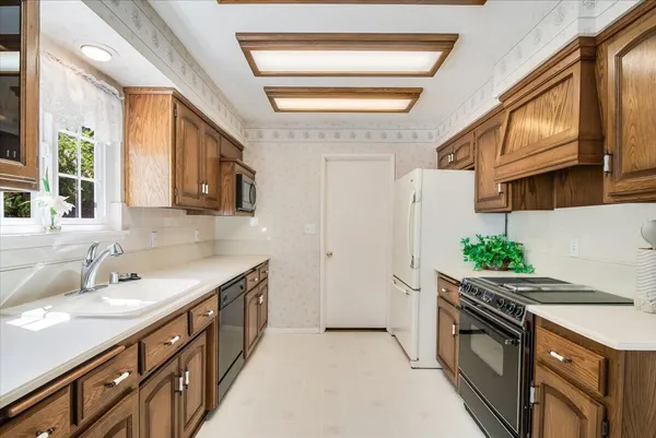 $649,000 | 416 South Hawthorne Street, Lompoc, CA 93436