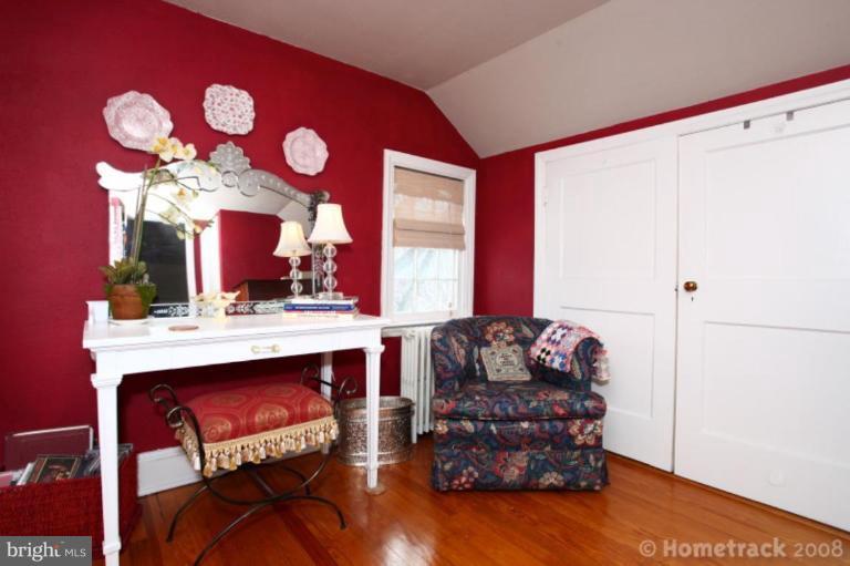 13020 Gent Road Reisterstown, MD 21136 - Photo 14 of 23 Sitting Room