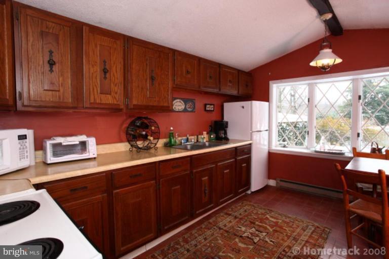 13020 Gent Road Reisterstown, MD 21136 - Photo 18 of 23 Apartment Kitchen