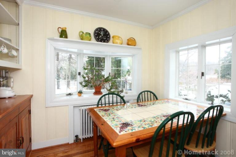 13020 Gent Road Reisterstown, MD 21136 - Photo 9 of 23 Breakfast Area