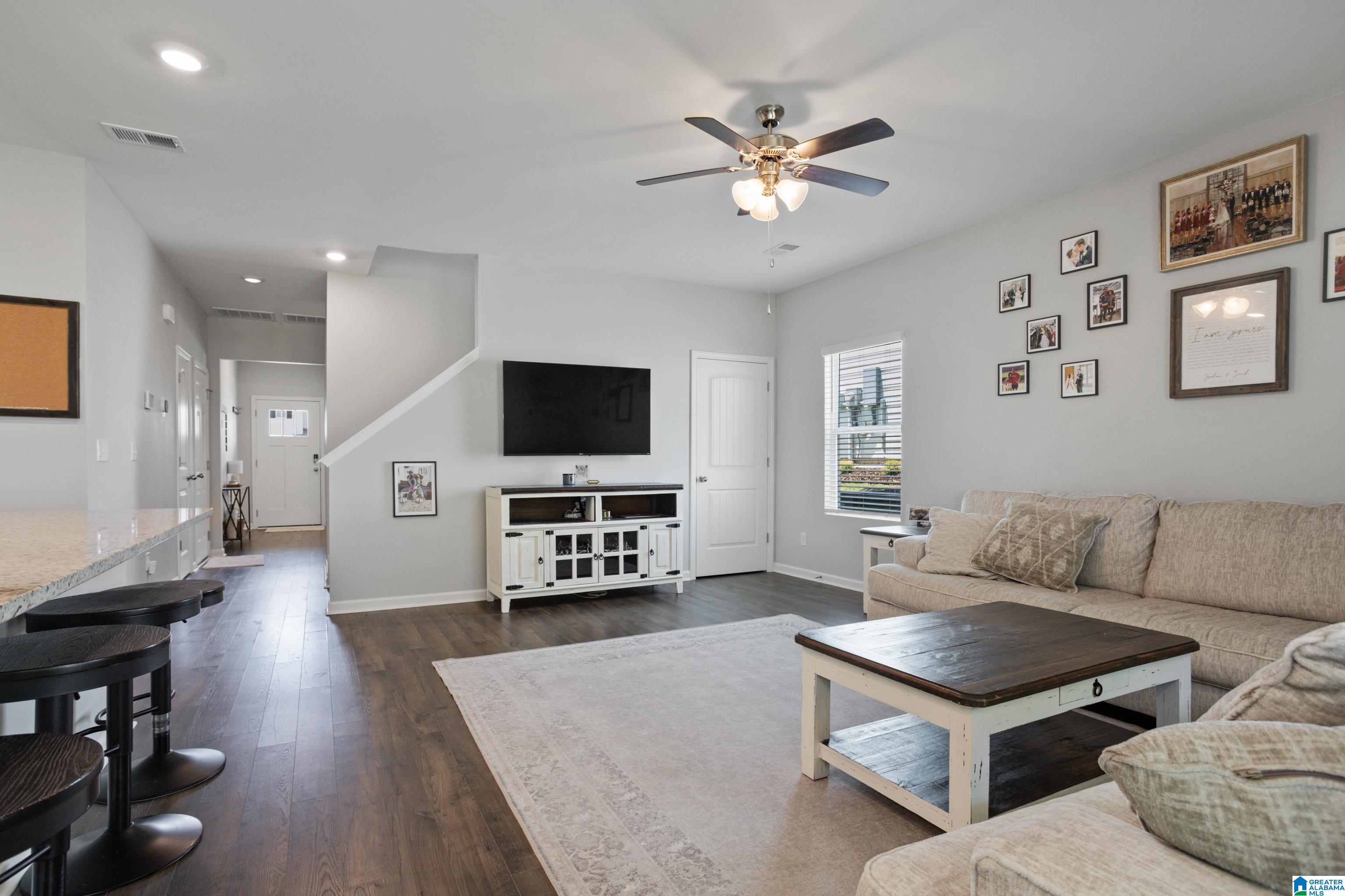 1071 Flyway View Lane Alabaster, AL 35007 - Photo 11 of 52 Gallery Image 11