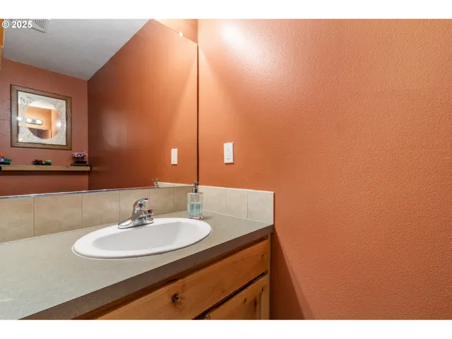 $405,000 | 492 Donna Drive, Newberg, OR 97132